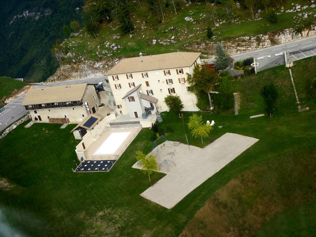 Hotel Du Col De La Machine Сен-Жан-ан-Руаян Экстерьер фото
